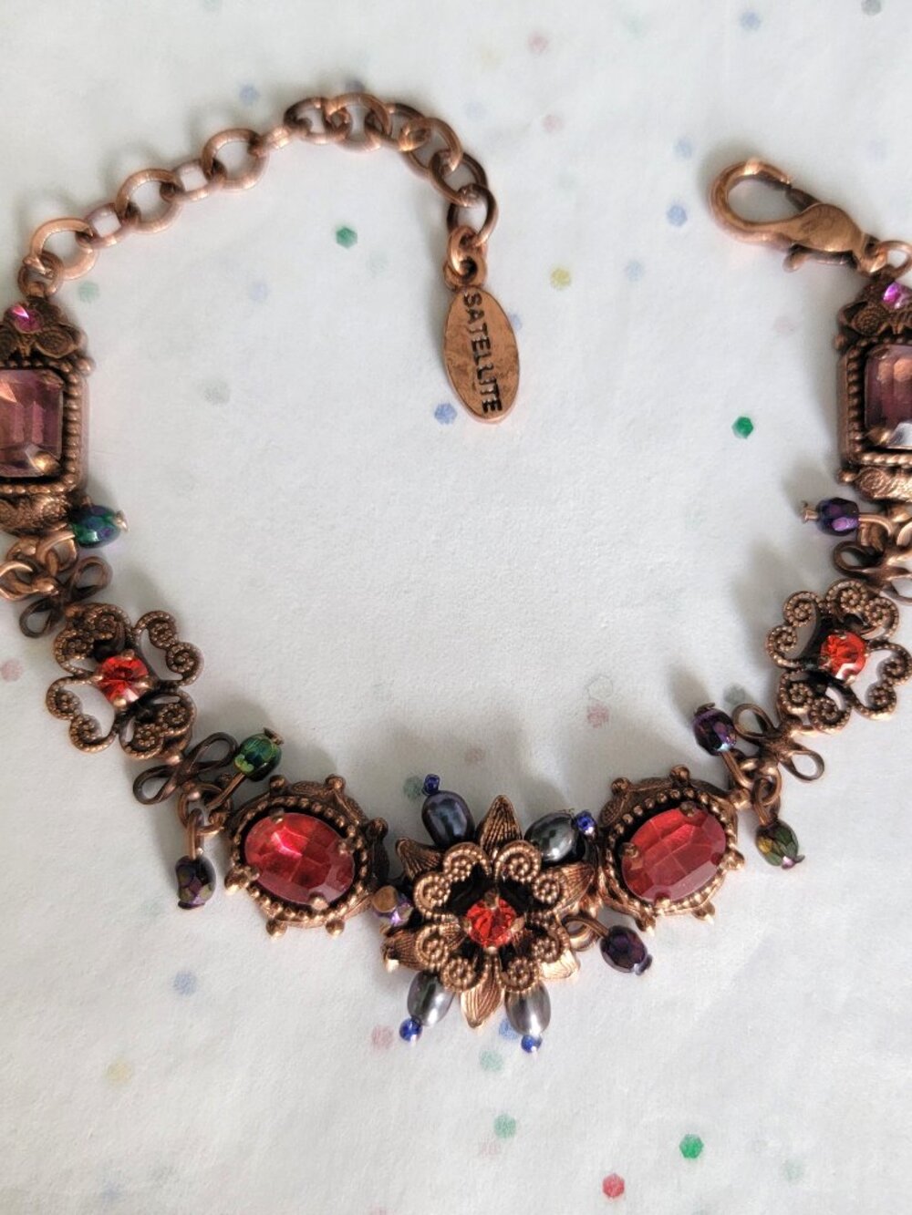 SATELLITE PARIS VINTAGE RED FACETED GLASS STONES ON DETAILED COPPER BRACELET